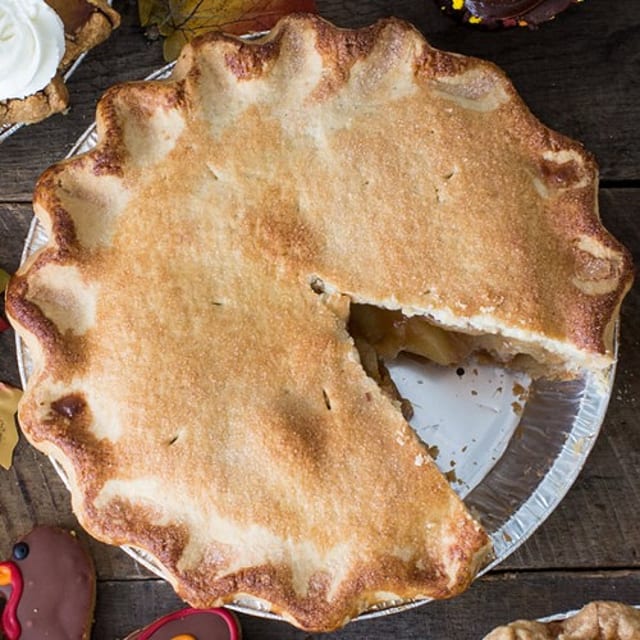 9" Double Crust Apple Pie 2 day Preorder.