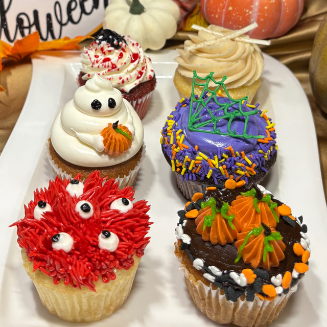 6 Homemade Halloween Cupcakes-2 Day PreOrder Required.